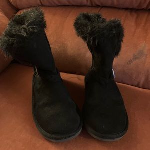 Black children’s place boots size 1 little girl.